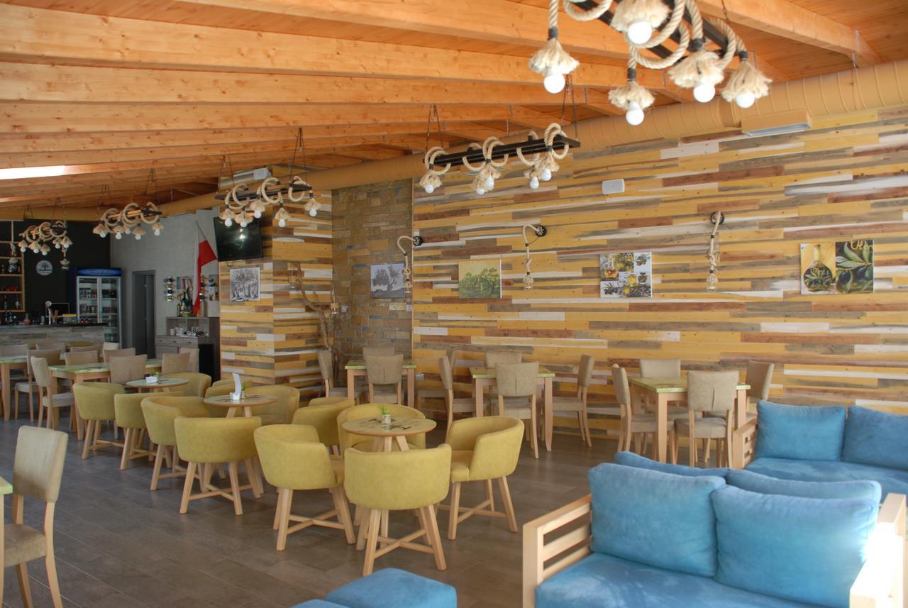 Olive Tree Hotel Sarandë Buitenkant foto