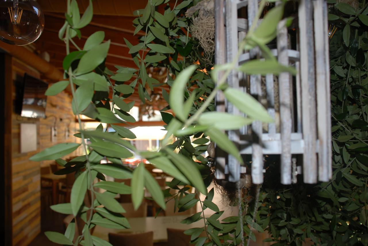 Olive Tree Hotel Sarandë Buitenkant foto