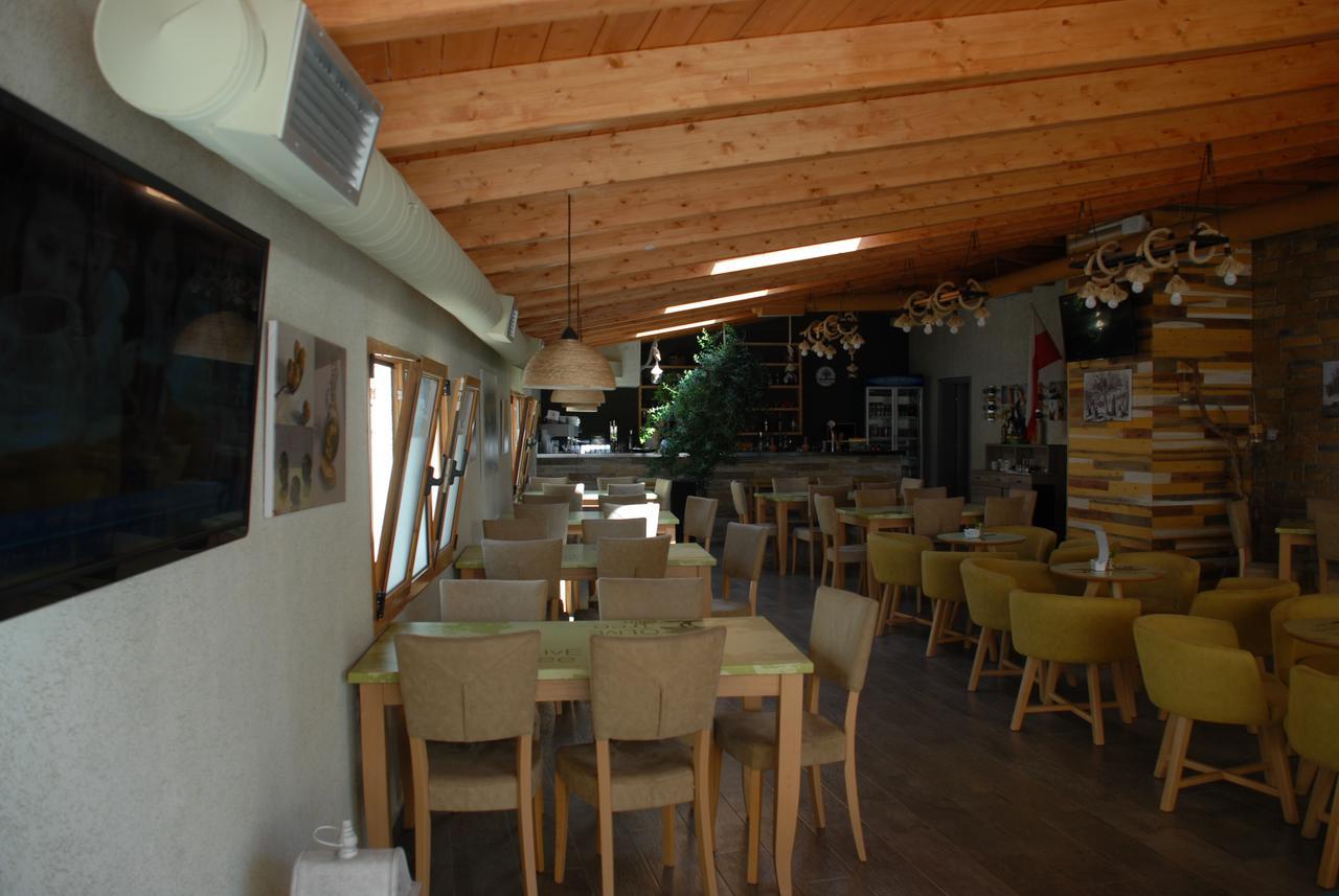Olive Tree Hotel Sarandë Buitenkant foto